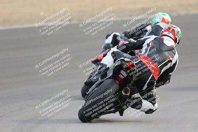 media/Dec-17-2022-SoCal Trackdays (Sat) [[224abd9271]]/Turn 10 Backside (120pm)/